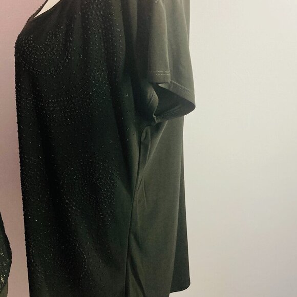 Black Tops, Set of 2, Size XL - Picture 12 of 13
